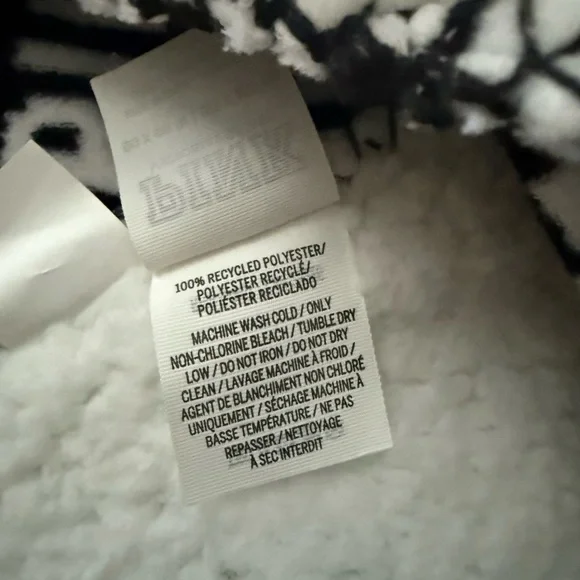 PINK Victoria's Secret Black and White Plush Blanket - Picture 4 of 4